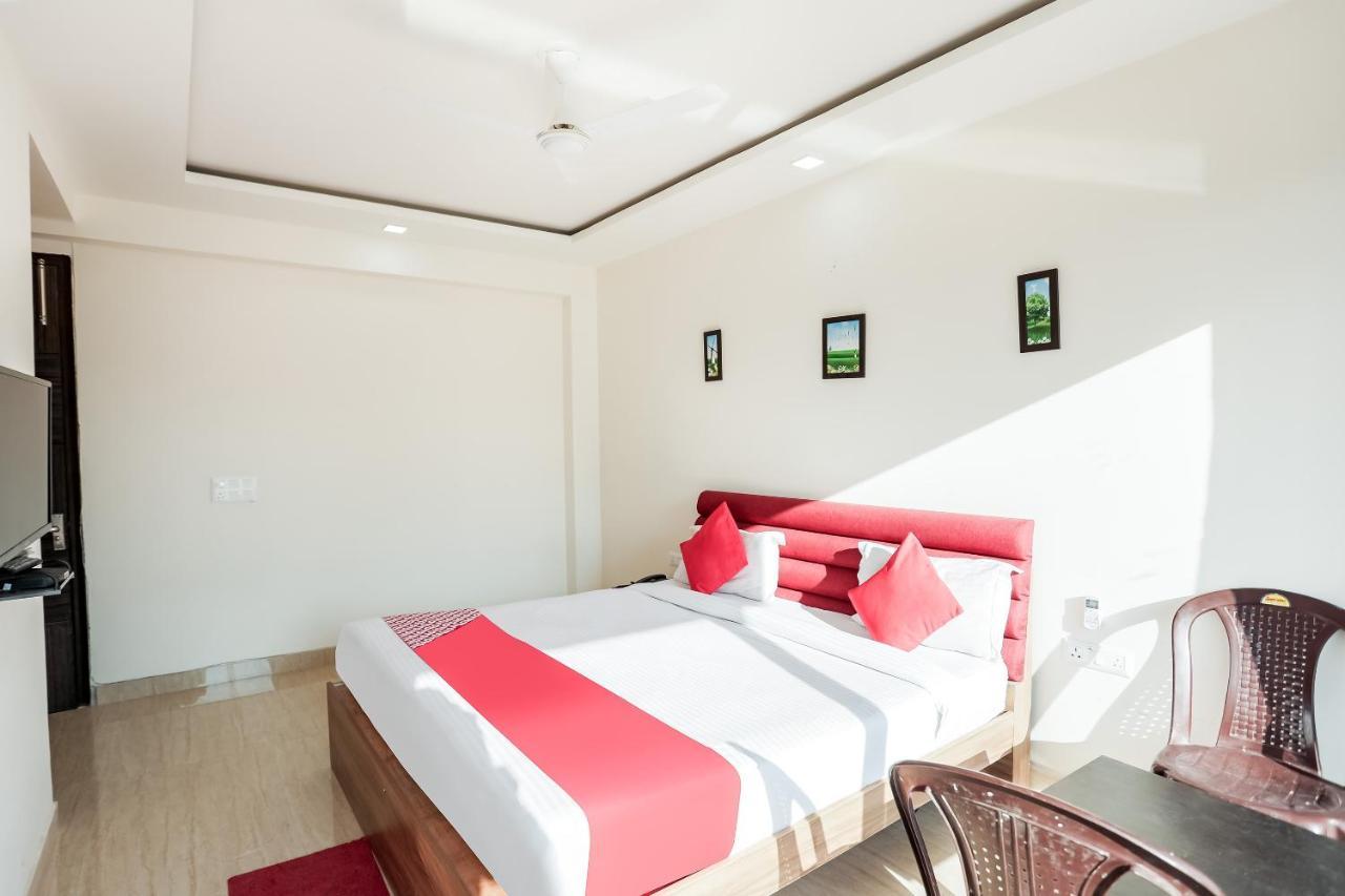 Oyo 65118 Hotel Vatika Gurgaon Eksteriør billede