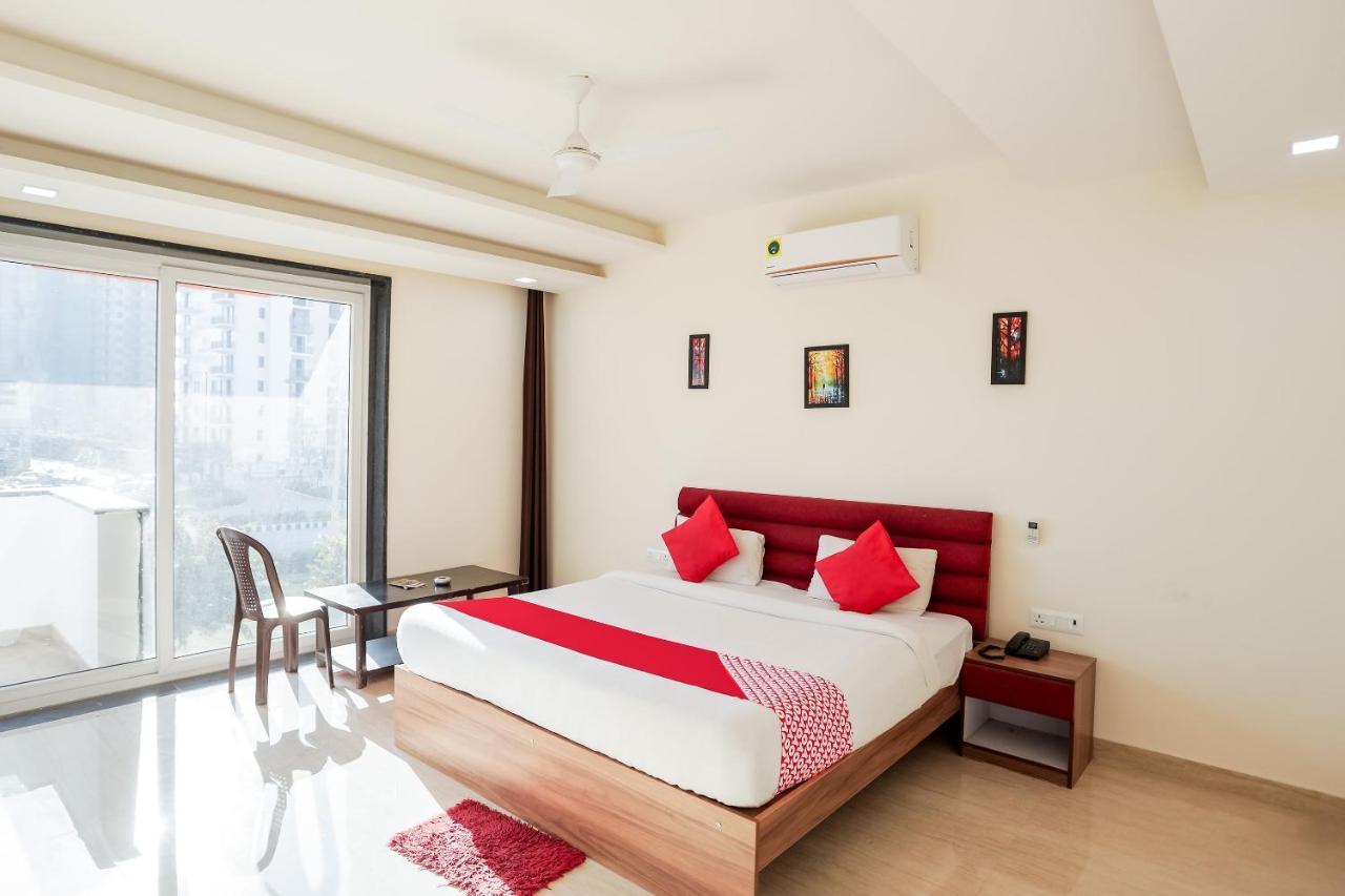 Oyo 65118 Hotel Vatika Gurgaon Eksteriør billede