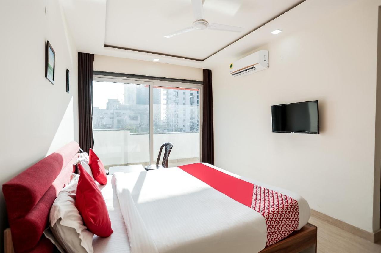 Oyo 65118 Hotel Vatika Gurgaon Eksteriør billede