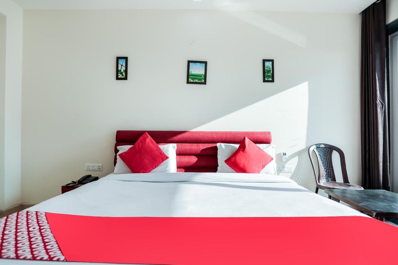 Oyo 65118 Hotel Vatika Gurgaon Eksteriør billede